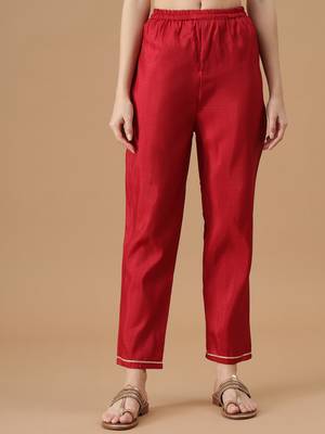 Red embroidered silk blend Kurta Pant With Dupatta 4