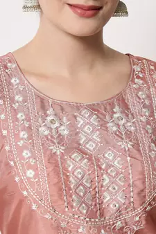 Peach embroidered silk blend Kurta Pant With Dupatta