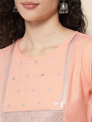 Peach embroidered cotton Kurta Pant With Dupatta 2