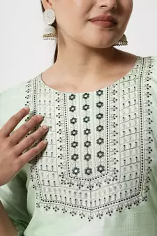 Amber embroidered silk blend Kurta Pant With Dupatta