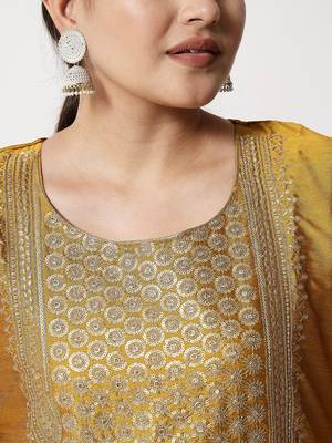 Mustard embroidered silk blend Kurta Pant With Dupatta 2