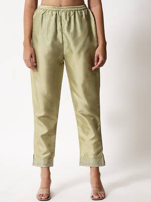 Parrot-green embroidered silk blend Kurta Pant With Dupatta 4