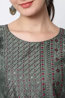 Mehendi embroidered silk blend Kurta Pant With Dupatta