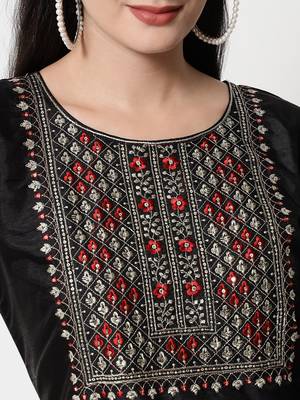 Black embroidered silk blend Kurta Pant With Dupatta 2