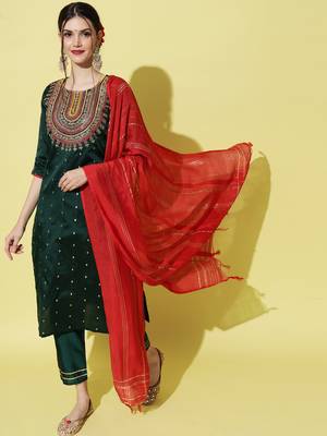 Dark-green embroidered silk blend Kurta Pant With Dupatta 1