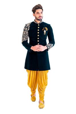 Black embroidered velvet sherwani 1