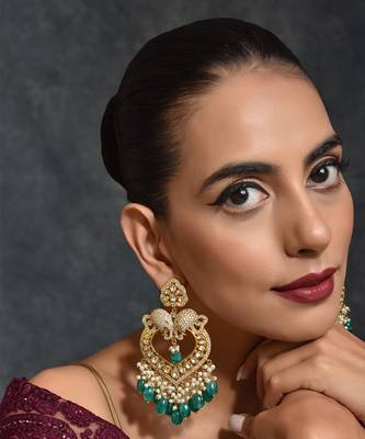 Green Gold Tone Kundan Earrings 1