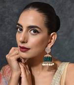 Geen Gold Tone Kundan Jhumki Earrings With Pearls