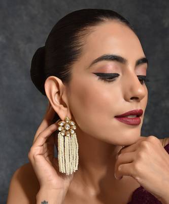White Gold Tone Kundan Earrings With Pearls 1