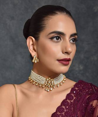 White and Gold Pearl and Stone Encrusted Choker Necklace Set 2