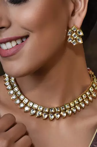 Gold Tone Kundan Necklace Set