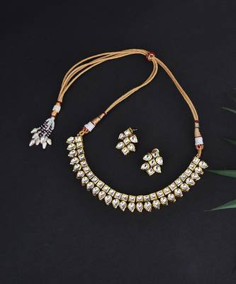 Gold Tone Kundan Necklace Set 5