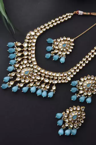 Blue Gold Tone Kundan Bridal Necklace Set With Maang Tikka
