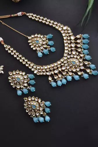 Blue Gold Tone Kundan Bridal Necklace Set With Maang Tikka