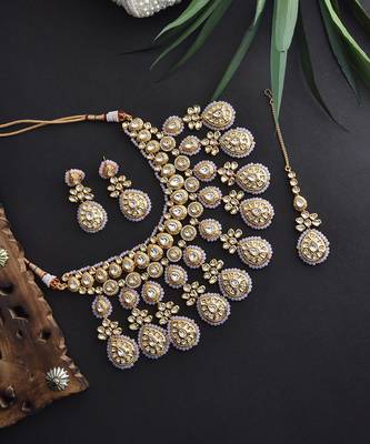 Pink Gold Tone Kundan Bridal Necklace Set With Maang Tikka 2