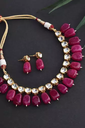 Maroon Gold Tone Kundan Necklace Set