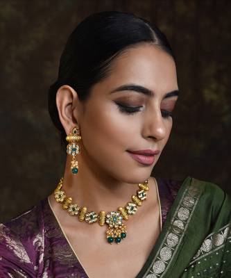 Green Gold Tone Necklace Set 1