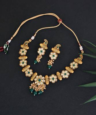 Green Gold Tone Necklace Set 4