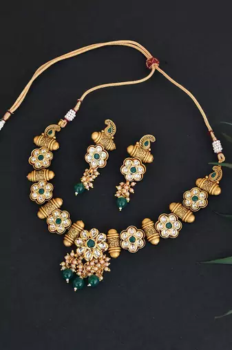 Green Gold Tone Necklace Set