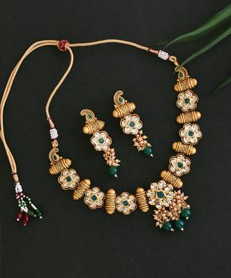 Green Gold Tone Necklace Set 5