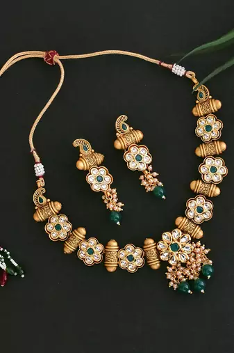 Green Gold Tone Necklace Set