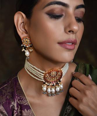 Red Gold Tone Pearl Choker Necklace Set 2