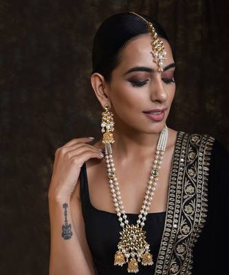 White Gold Tone Long Kundan Necklace Set With Maang Tikka 1