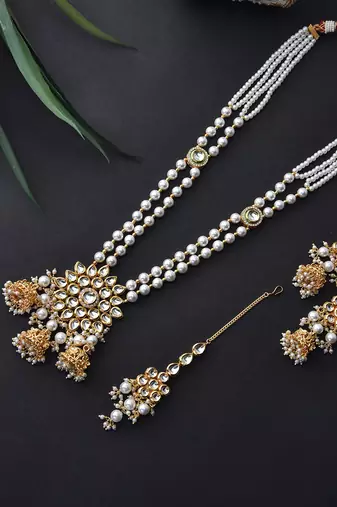 White Gold Tone Long Kundan Necklace Set With Maang Tikka