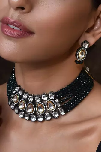 Green Rhodium Plated Kundan Choker Necklace Set With Maang Tikka