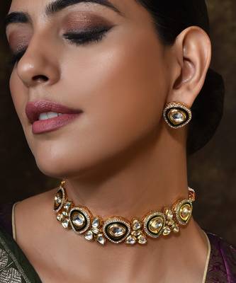Green Gold Tone Kundan Choker Necklace Set 2