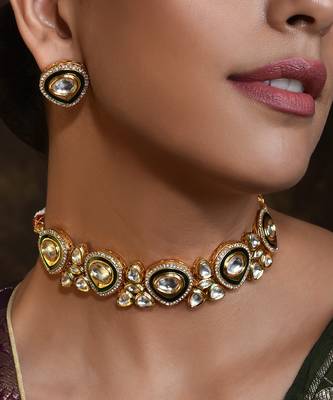 Green Gold Tone Kundan Choker Necklace Set 3