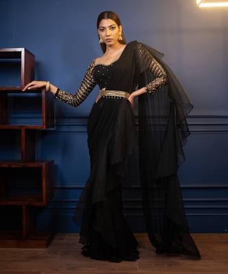 Night Tulip Ruffle Saree 4