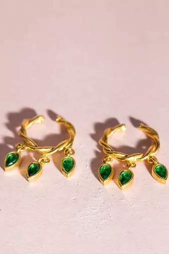 Bhindi ear cuff