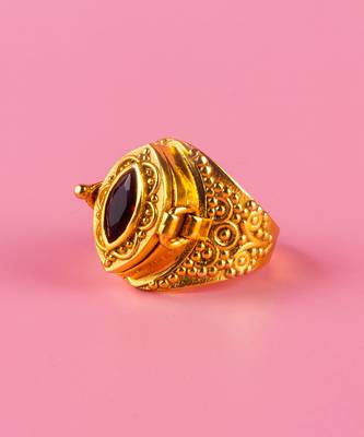 Garnet Poison ring 1