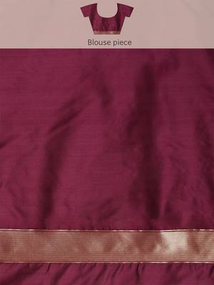 Red Woven Silk Blend Saree With Blouse 2