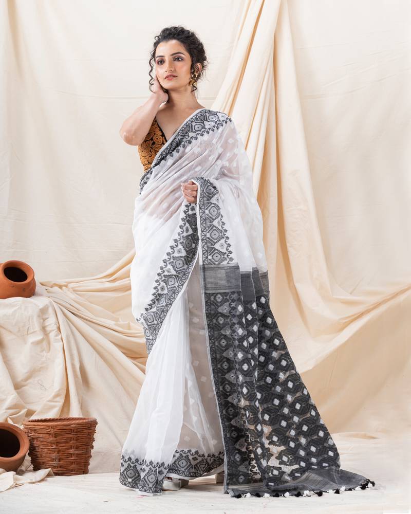 Traditional White Black Soft Dhakai Jamdani Saree - Angoshobha - 4035220
