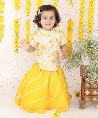 Round Shape Embroidered  Collar Top With Lahenga 2