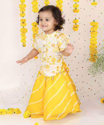 Round Shape Embroidered  Collar Top With Lahenga 4