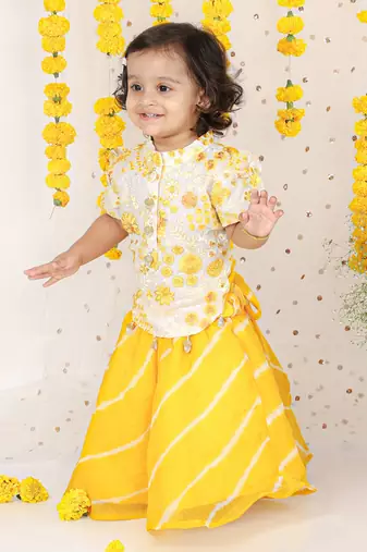 Round Shape Embroidered  Collar Top With Lahenga