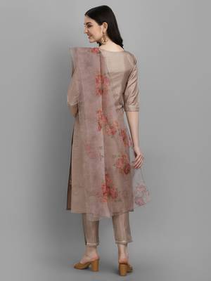 Beige embroidered silk blend Kurta Pant With Dupatta 4