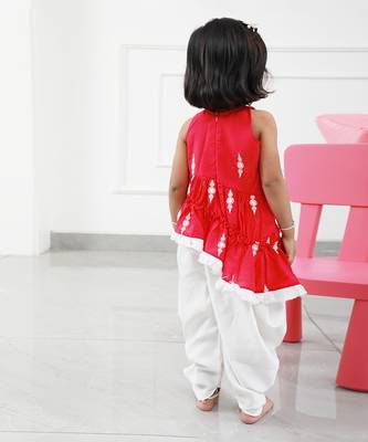 Asymmetric Abla Embroidered Kurta With Off White Dhoti 3