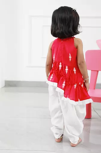 Asymmetric Abla Embroidered Kurta With Off White Dhoti