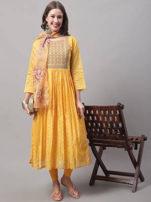 Yellow embroidered chanderi Kurta Pant With Dupatta 1
