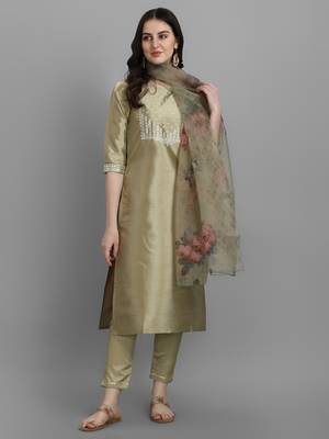 Yellow embroidered chanderi Kurta Pant With Dupatta 2