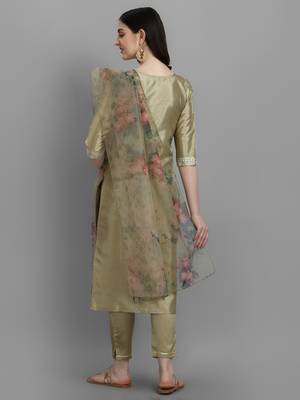 Yellow embroidered chanderi Kurta Pant With Dupatta 4