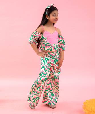 Heart Shape Crop Top With Wavy Print Pants 1