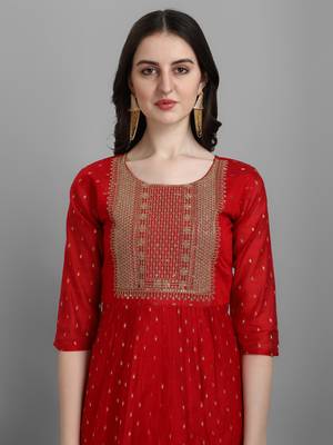 Red embroidered chanderi Kurta Pant With Dupatta 2