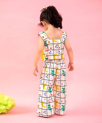 Square Shaped Crop Top With Printed Off White Pants 2