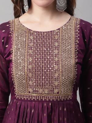 Purple embroidered chanderi Kurta Pant With Dupatta 2