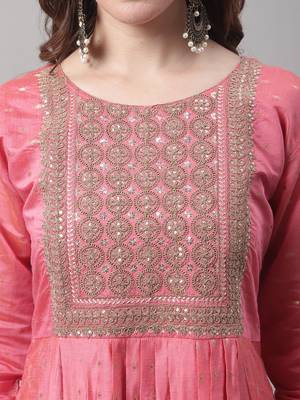 Pink embroidered chanderi Kurta Pant With Dupatta 2